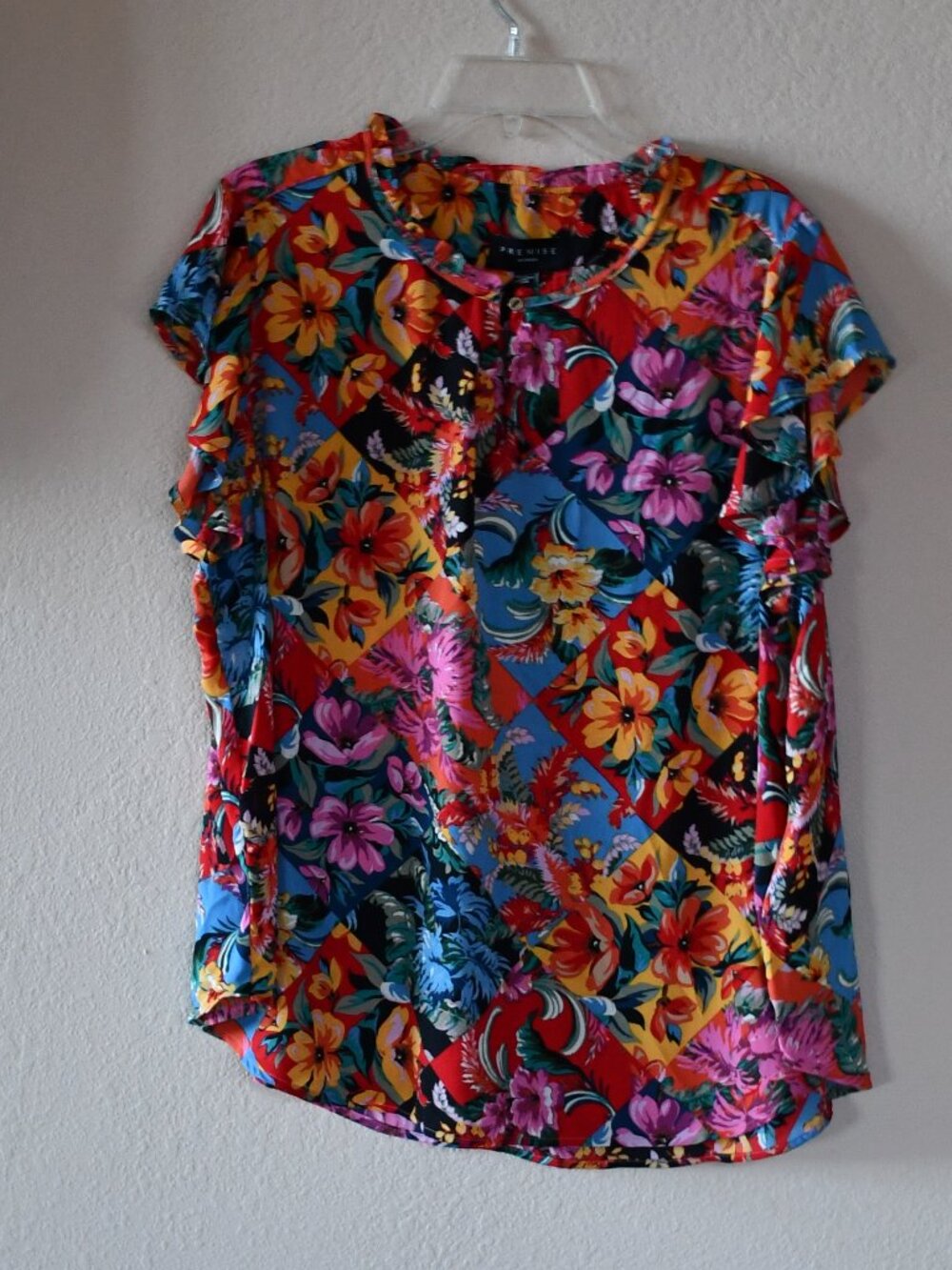 NWT Premise Multicolor Floral Patchwork Lightweight Flutter Sleeve Blouse Top 2X
